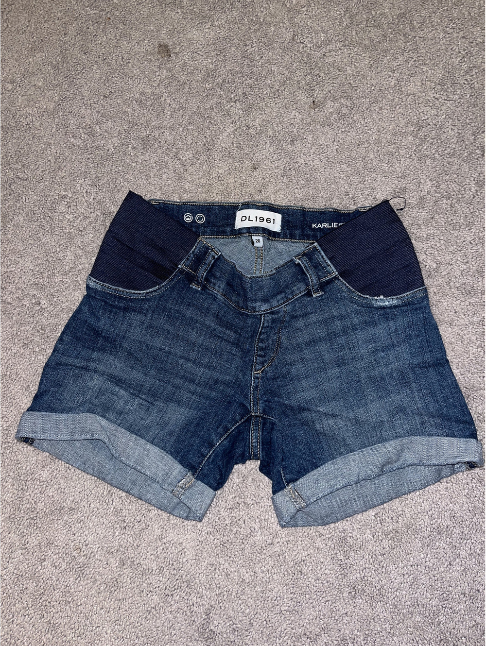 DL1961 Karlie Maternity Denim Shorts Size 26